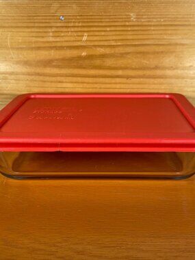 Pyrex 7210 Glass 3 Cup 7" x 5" x 1.5" Baking Casserole with Red Lid